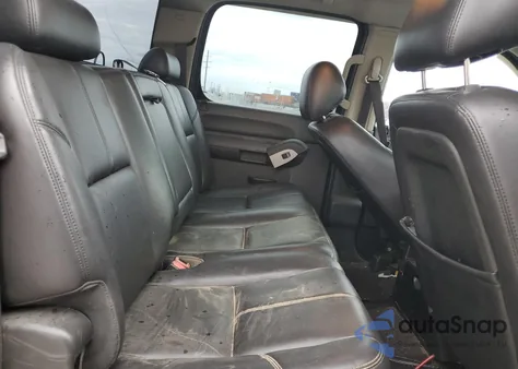 2010 Chevrolet Silverado C1500 Lt from USA, damaged, VIN 3GCRCSE09AG282624